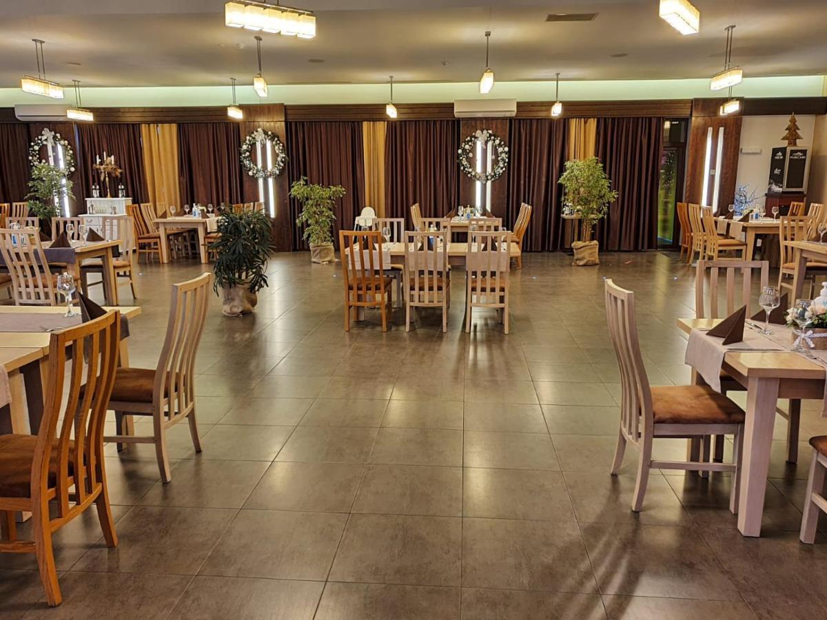 Hotel Escalade 포이아나브라소프 외부 사진
