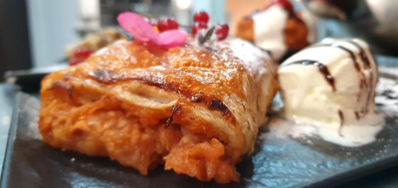 Hotel Escalade 포이아나브라소프 외부 사진