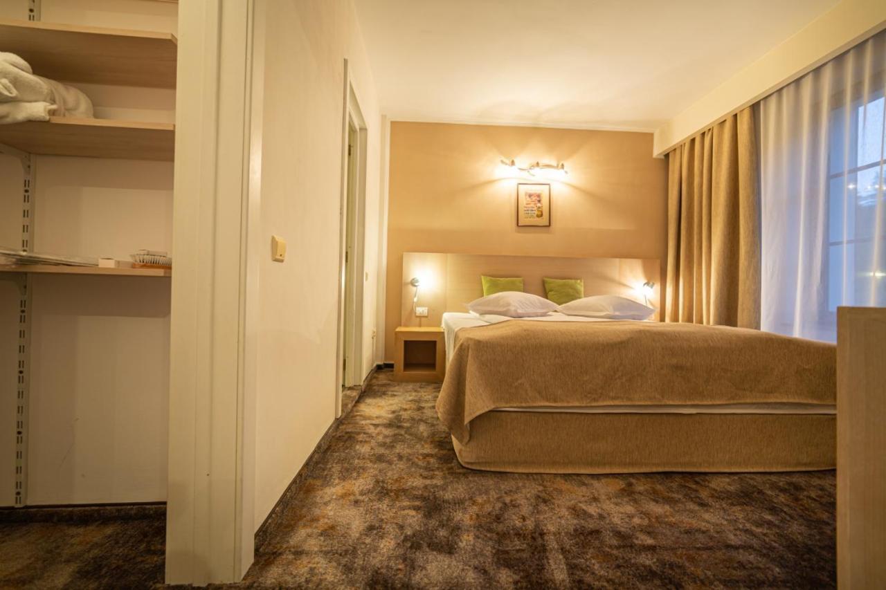 Hotel Escalade 포이아나브라소프 외부 사진
