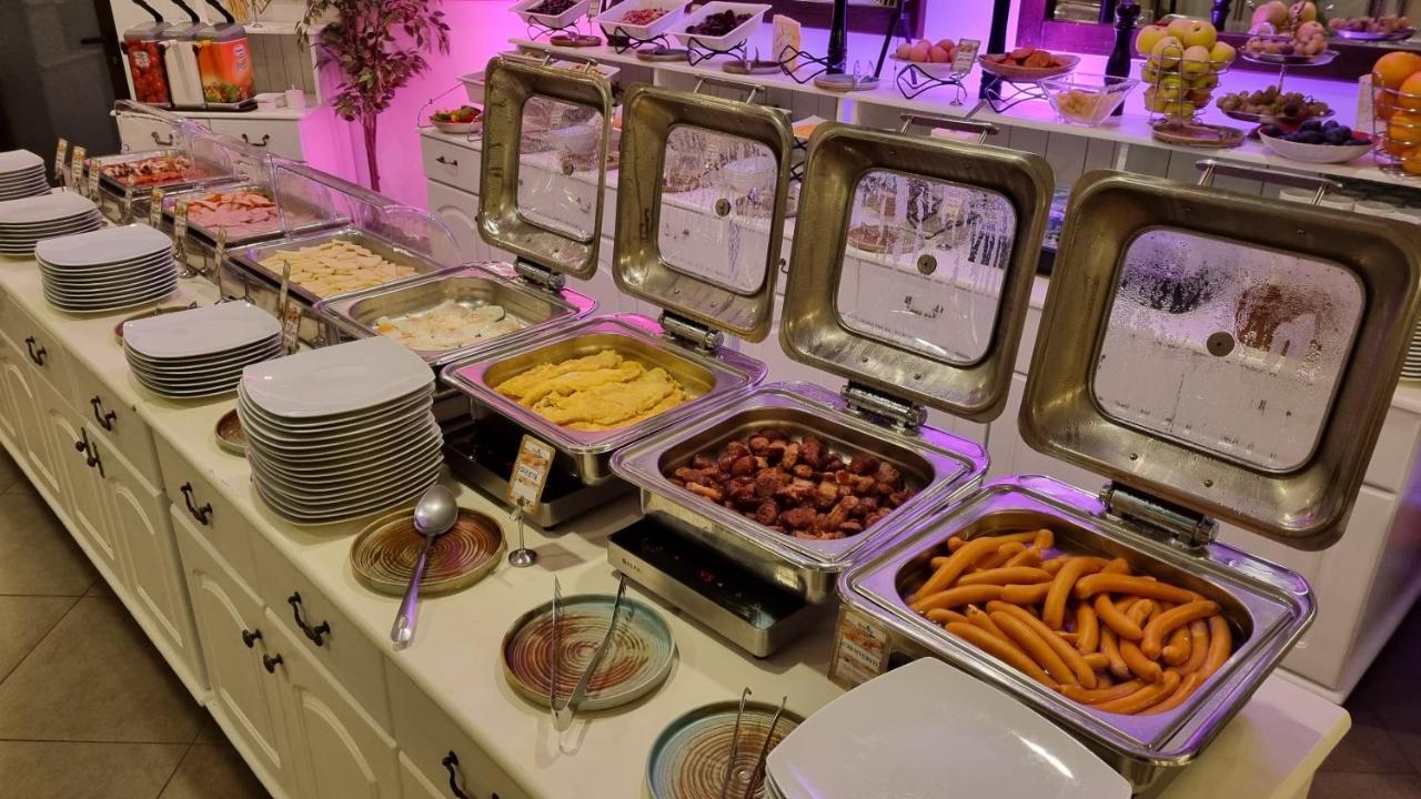 Hotel Escalade 포이아나브라소프 외부 사진