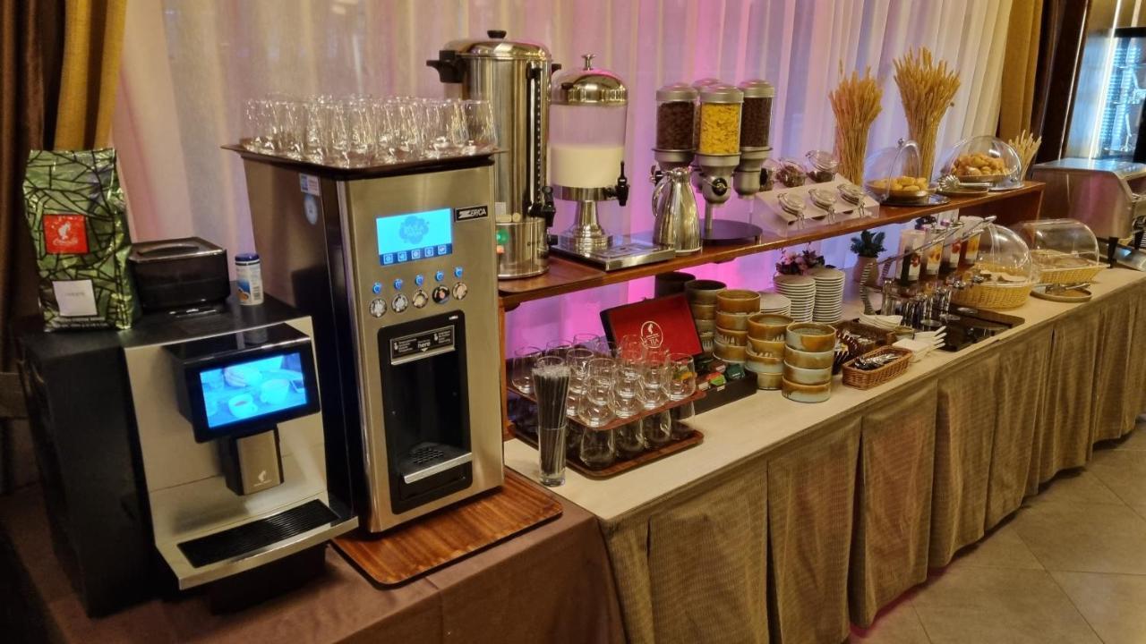 Hotel Escalade 포이아나브라소프 외부 사진